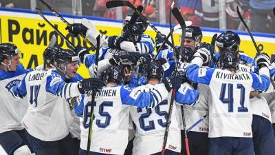 Сборная Финляндии по хоккею в полном составе отправилась на карантин - vesti.ru - Россия - Финляндия - Швеция