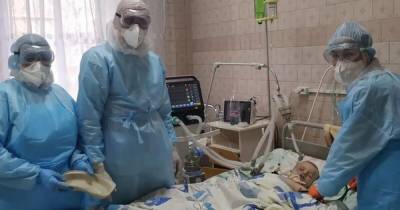 Евгений Истребин - В Украине начался рост количества госпитализаций пациентов с COVID-19, - блогер - focus.ua