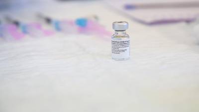 Максим Степанов - Компания Pfizer подала заявку для регистрации вакцины от COVID на Украине - iz.ru - Сша - Норвегия - Израиль