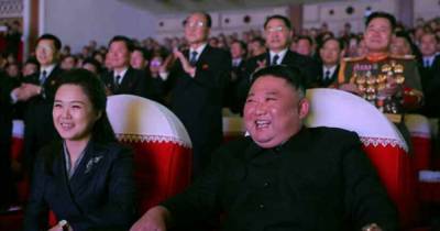 Ким Ченын - Ким Ченир - Ли Сольчжу - Жена лидера КНДР Ким Чен Ына впервые за более чем год появилась на публике (2 фото) - tsn.ua - Кндр