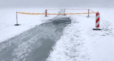 Во время уборки снега на озере в Каунасе трактор провалился под лед - lv.sputniknews.ru - Литва - Рига - Каунас