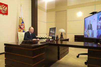Владимир Путин - Путин обсудил с депутатами, как пройти выборы без потрясений - infox.ru - Россия