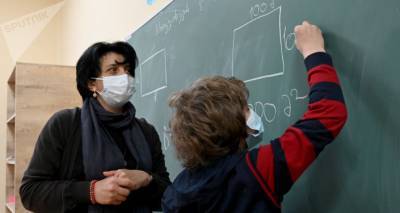 Всем надеть маски: учеба в школах Грузии и коронавирус - фото - sputnik-georgia.ru - Грузия - Тбилиси