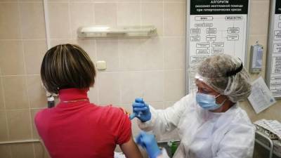 В Белоруссии закончили первый этап вакцинации медиков - eadaily.com - Минск