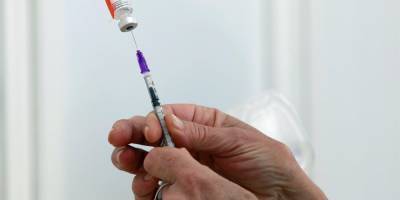Pfizer не доставил вовремя в ЕС 10 миллионов доз вакцины от COVID-19 — Reuters - nv.ua - Украина - Евросоюз