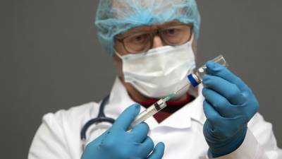 Российские врачи рассказали о необходимости вакцинации от COVID-19 - inforeactor.ru