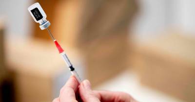 Эффективность вакцины Pfizer оказалась ниже, чем у "Спутника V" - ren.tv - Израиль