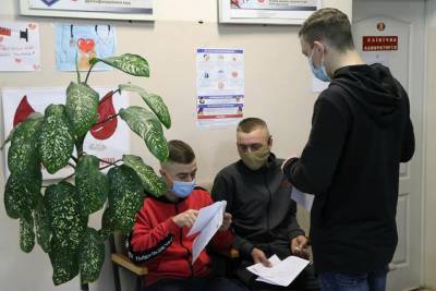 Максим Степанов - В Украине выявили более 6,5 тысяч новых случаев COVID - news.bigmir.net - Украина - Киев