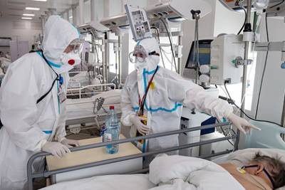В России за сутки умерли 470 пациентов с коронавирусом - lenta.ru - Россия