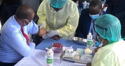 Новости вакцинации: Украина отстала даже от Зимбабве - dsnews.ua - Зимбабве
