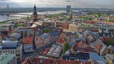 ТЦ Латвии объявили о бедствии, вывесив белые флаги - smartmoney.one - Латвия - Рига