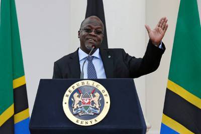 Джон Магуфули - Президент Танзании призвал людей молиться три дня для лечения болезней - lenta.ru - Танзания