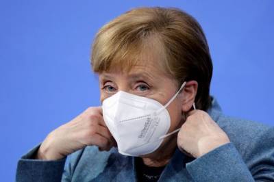 Ангела Меркель - Меркель высказалась против предоставления привилегий привитым от COVID-19 - aif.ru - Германия - Евросоюз - Берлин