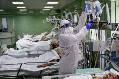 Четверть пациентов коронавирусных стационаров Петербурга находятся в тяжелом состоянии - interfax-russia.ru - Санкт-Петербург - Петербург