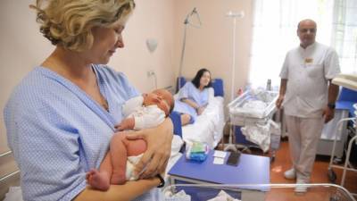 Матери через пуповину передают младенцам иммунитет к коронавирусу - nation-news.ru