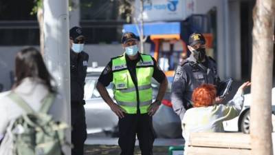 Не нарушаете карантин, но полиция требует разойтись: законно ли это - vesty.co.il - Израиль - Тель-Авив