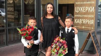 Дети Сереги и Полины Ололо останутся жить с рэпером: решение суда - 24tv.ua - Киев