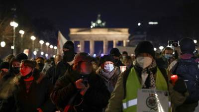Немецкий активист прокомментировал ситуацию с задержаниями на митингах против карантинных мер в Германии - russian.rt.com