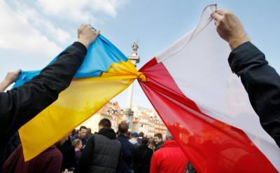 Польша за свой счет вакцинирует украинцев на своей территории - ru.slovoidilo.ua - Украина - Польша