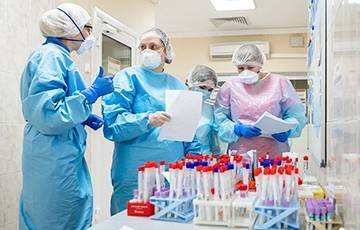 Анна Попова - В России выявили первый в мире случай инфицирования человека гриппом A(H5N8) - charter97.org - Россия