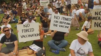 Россия - Демонстрации против ограничений и обязательной вакцинации - ru.euronews.com - Франция - Сша - Австралия - Кипр - Никосия
