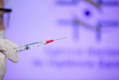 Николай Беспалов - Специалист объяснил разницу между вакцинами от COVID-19 российского производства - nation-news.ru - Россия