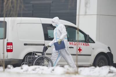 В России за сутки умерли 417 пациентов с коронавирусом - lenta.ru - Россия