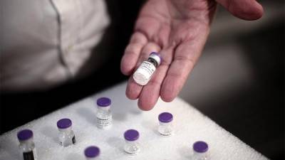 Швейцария допустила отказ от закупки вакцины AstraZeneca - iz.ru - Швейцария - Израиль