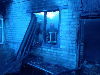 В Запорожской области ночью горел жилой дом, – ФОТО - inform.zp.ua - Запорожская обл.