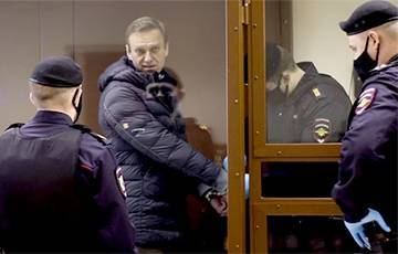 Алексей Навальный - The New European: Россия гниет, куда теперь повернут путинские клептократы? - charter97.org - Россия - Англия