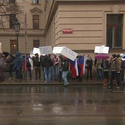 В Чехии сегодня вступает в силу новый список мер по борьбе с коронавирусом - radiomayak.ru - Чехия