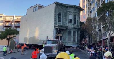 Житель Сан-Франциско перевез 139-летний двухэтажный дом на новое место (видео) - focus.ua - Сан-Франциско
