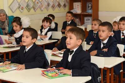 Россия отправила миллион долларов школьникам Таджикистана - lenta.ru - Россия - Таджикистан - Душанбе
