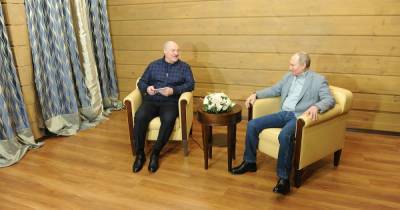 Владимир Путин - Александр Лукашенко - Путин предложил Лукашенко покататься на лыжах в Сочи - ren.tv - Россия - Сочи
