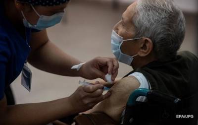Лувсаннамсрайн Оюун-Эрдэнэ - В Монголии началась вакцинация от коронавируса - korrespondent.net - Монголия