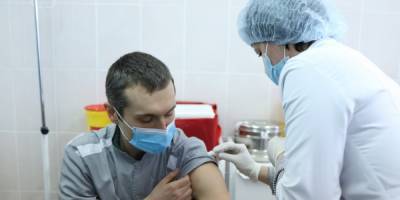 Евгений Горенко - Первый вакцинированный от COVID-19 в Украине поделился своими впечатлениями - sharij.net