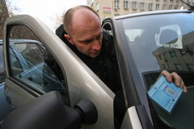 Михаил Мишустин - В России отложили начало обязательной фотофиксации техосмотра - mk.ru - Россия