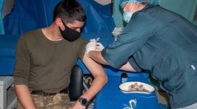 На Донбассе начали вакцинировать от коронавируса военнослужащих - ru.slovoidilo.ua - Украина