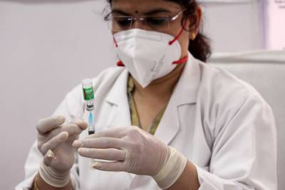 Индия - В Индии медики отказываются вакцинироваться от COVID-19 препаратом местного производства - 24tv.ua