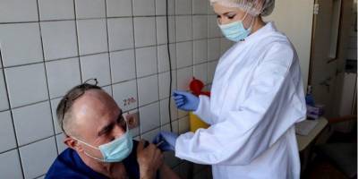 Максим Степанов - Второй день вакцинации от COVID-19: прививки получили 1179 украинцев - nv.ua