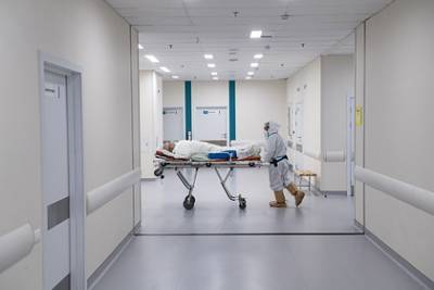 В России за сутки умерли 428 пациентов с коронавирусом - lenta.ru - Россия