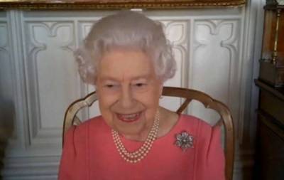 принц Филипп - Елизавета Королева (Ii) - "Совсем не больно": королева Елизавета II рассказала, как вакцинировалась от коронавируса - skuke.net