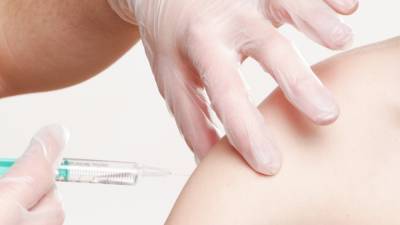 В Швейцарии умерли 16 человек после прививки вакциной Moderna от COVID-19 - inforeactor.ru - Швейцария