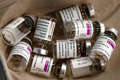 Юллар Ланно - В Эстонии испортили 300 доз вакцины от коронавируса AstraZeneca - lenta.ru - Эстония