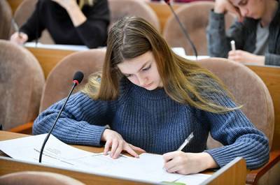 Для выпускников 2021 года упростили правила сдачи ГИА - pnp.ru