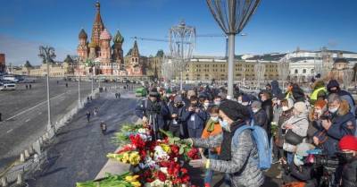 Борис Немцов - В годовщину убийства Немцова проходят акции в его память - rus.delfi.lv - Россия - Австралия - Новая Зеландия - Латвия