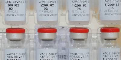 В США официально одобрили использование вакцины Johnson & Johnson - nv.ua - Сша