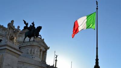 Минздрав Италии ужесточил ограничительные меры из-за коронавируса - politros.com - Италия - Милан