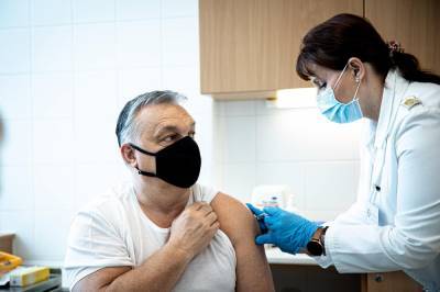 Вслед за президентом: Орбан сделал прививку китайской вакциной от COVID-19 - 24tv.ua - Молдавия - Венгрия - Румыния
