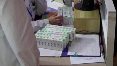 В Китае задержали 80 человек за подделку препарата против COVID-19 - 1tv.ru - Китай - Ухань